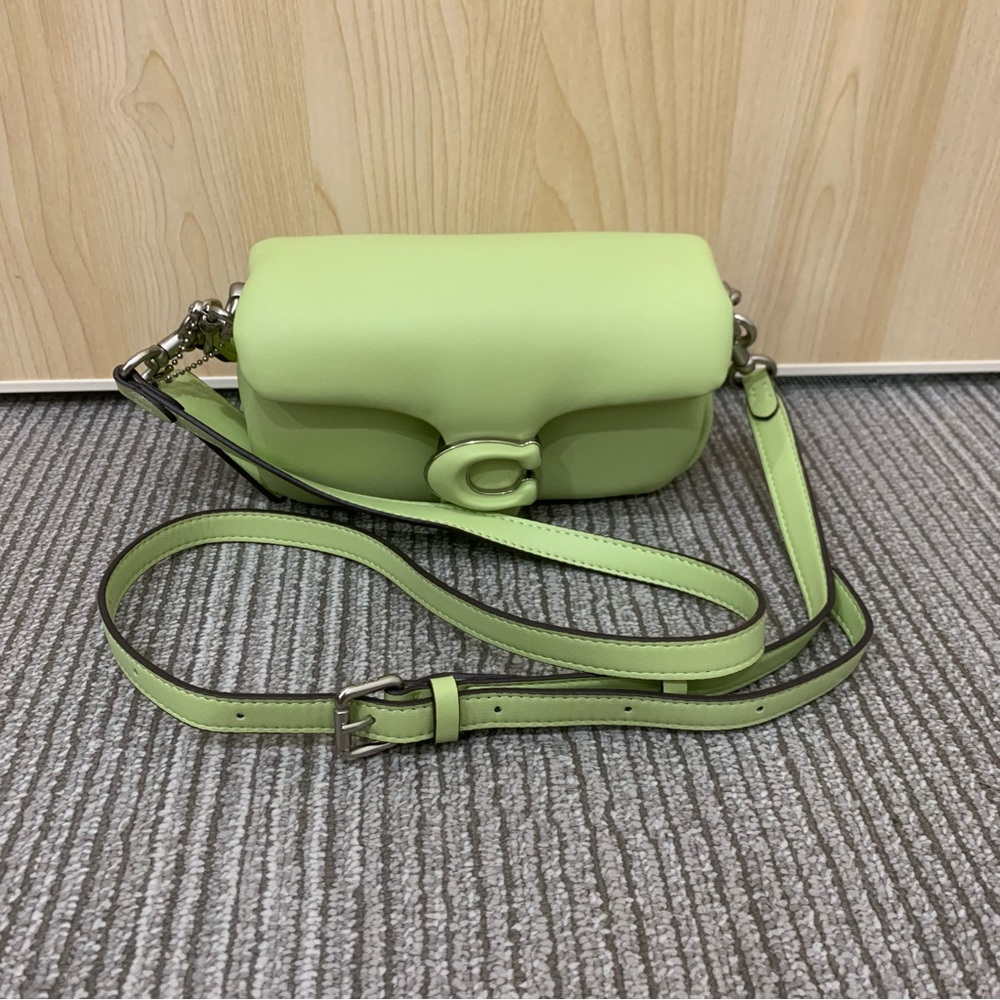 Coach Women‘s Green Bag - Picture 1 of 5